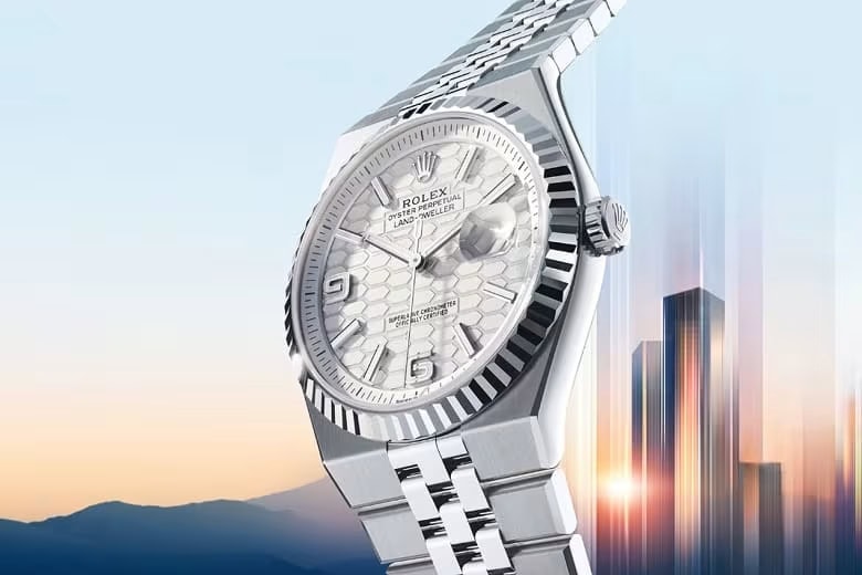 Corners-New-Watches-2025-The-Land-Dweller-Hub-Cover_M127334-0001_2501Fj_003-Portrait Rolex GMT-Master II - Hung Cheong Jewellery & Watch