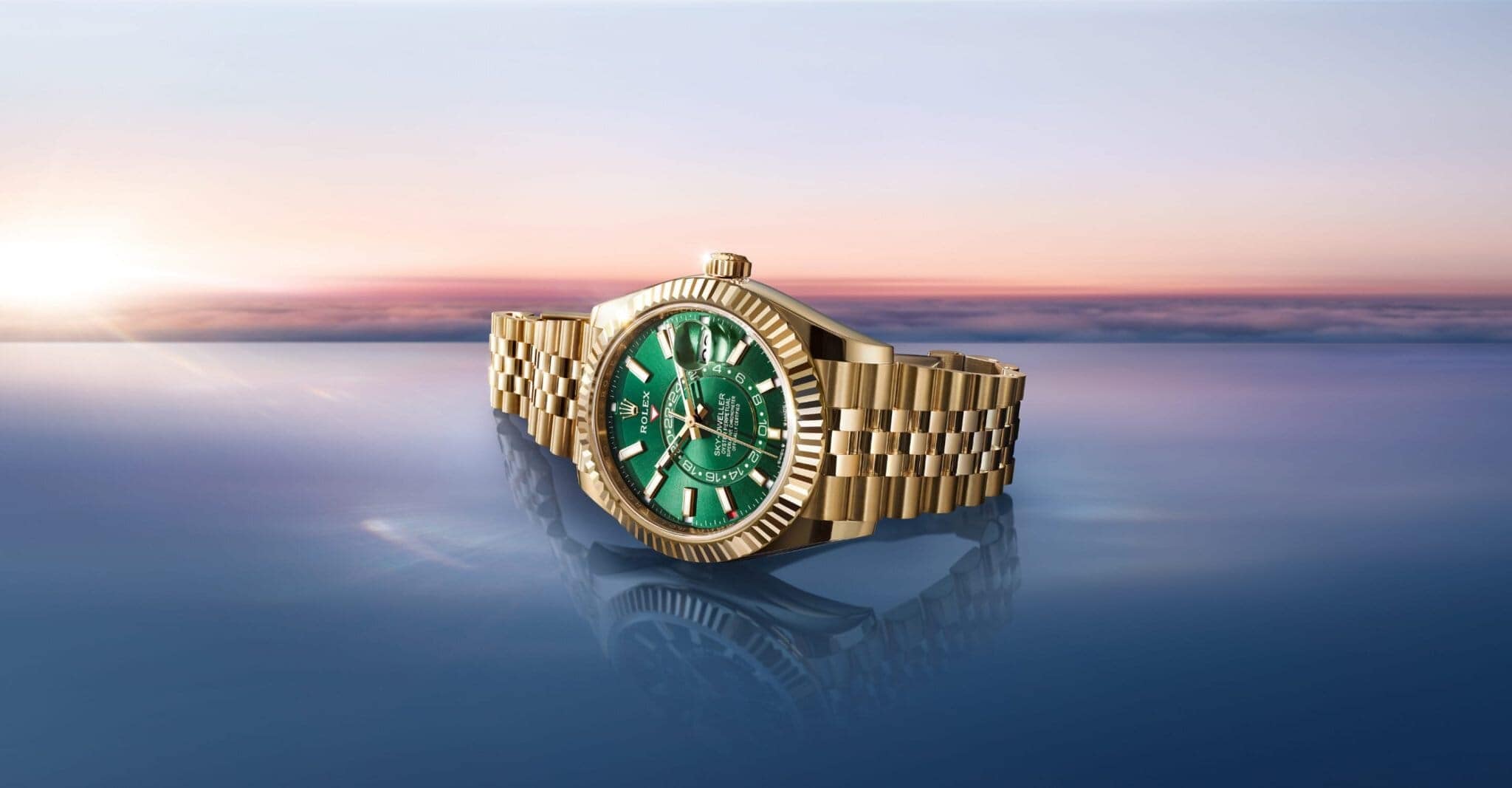 Rolex-New-Watches-2025-New-Dials-Sky-Dweller-Ambiance_M336938-0008_2501-Portrait Rolex Cosmograph Daytona - Hung Cheong Jewellery & Watch