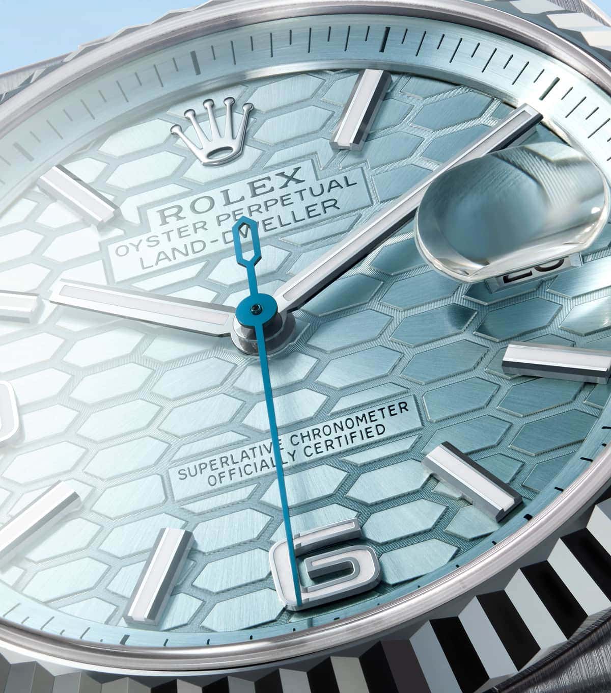 Rolex-The-Land-Dweller-Dial-With-Honeycomb-Motif_M127336-0001_2501Fj_004-Portrait Rolex Yacht-Master - Hung Cheong Jewellery & Watch